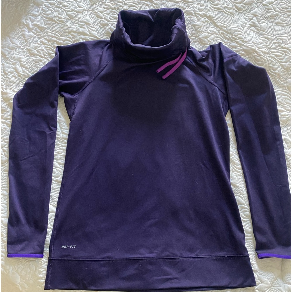 Nike dri fit top athletic gear